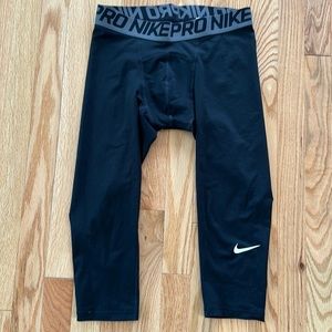 Nike Men’s 3/4 Length Lightweight Workout Tights